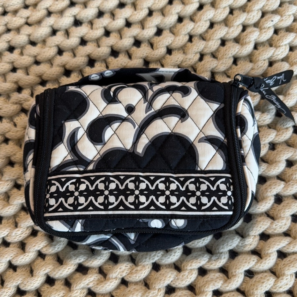 Vera Bradley jewelry/make up hanging  organizer